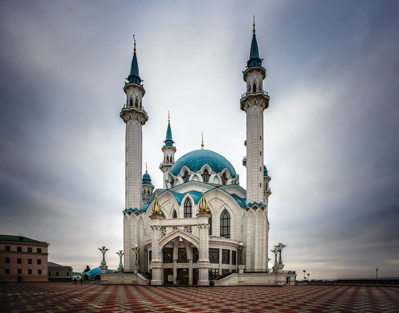 площадь перед мечетью
