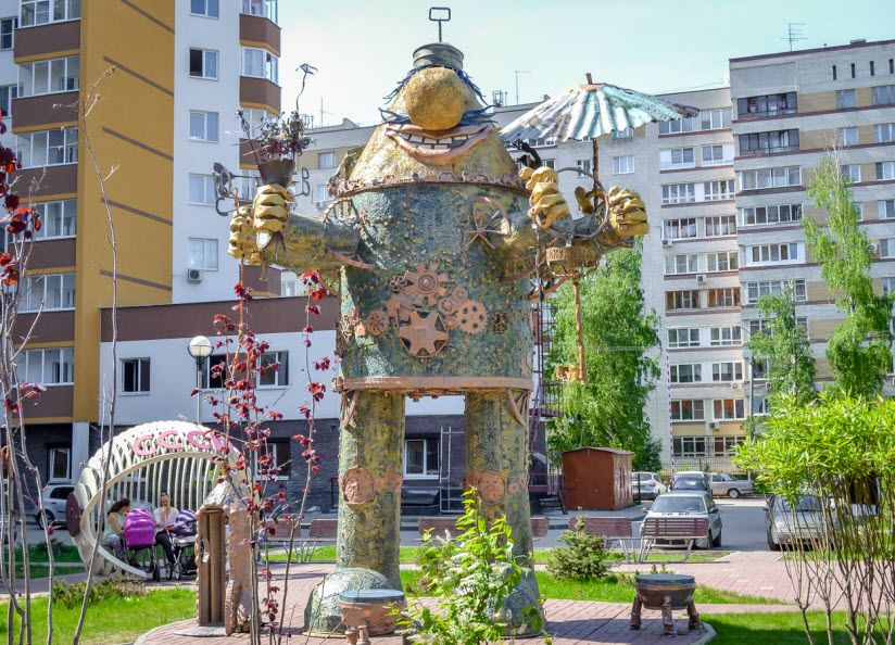 Памятник Громозеке