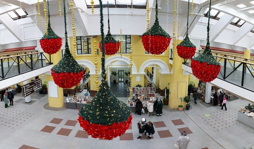 Верхнеторговая площадь