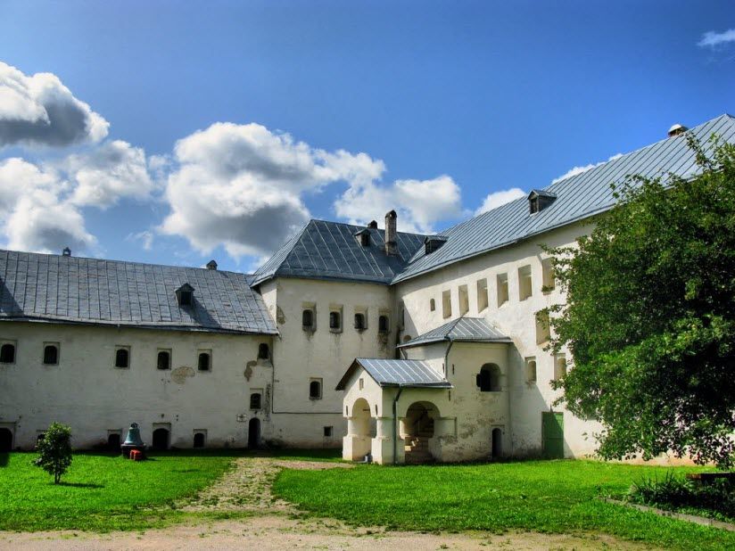 Поганкины палаты