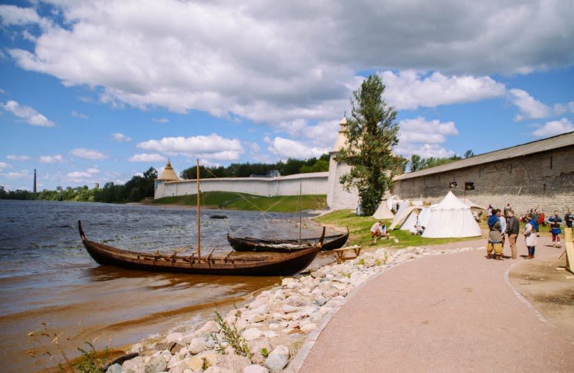 Новая набережная реки Великой