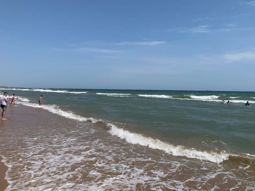 море у пляжа