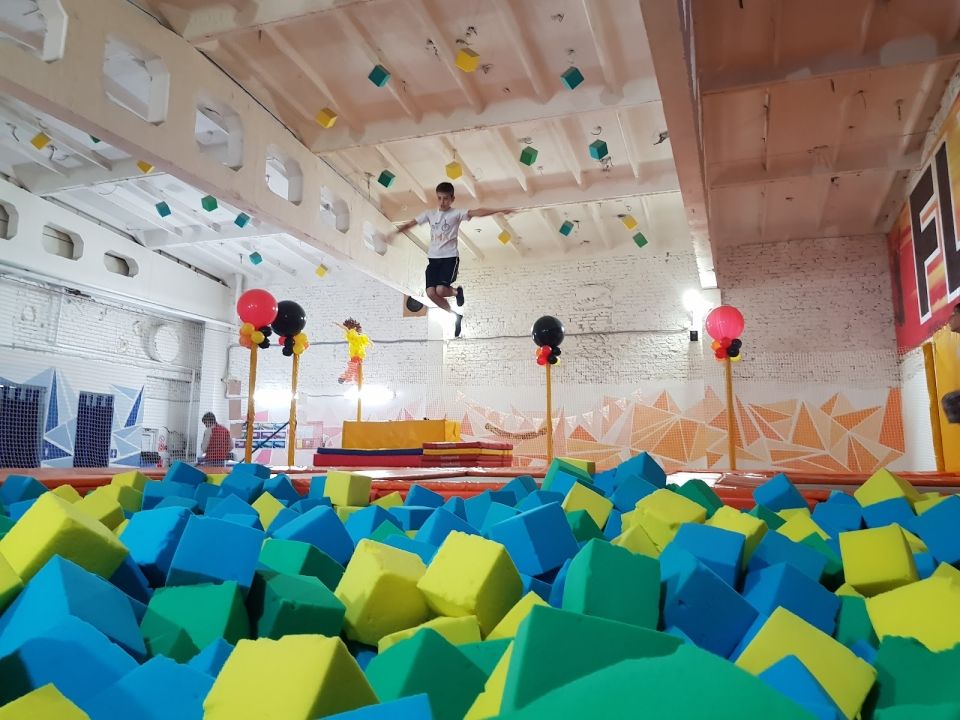 Батутный парк FLY