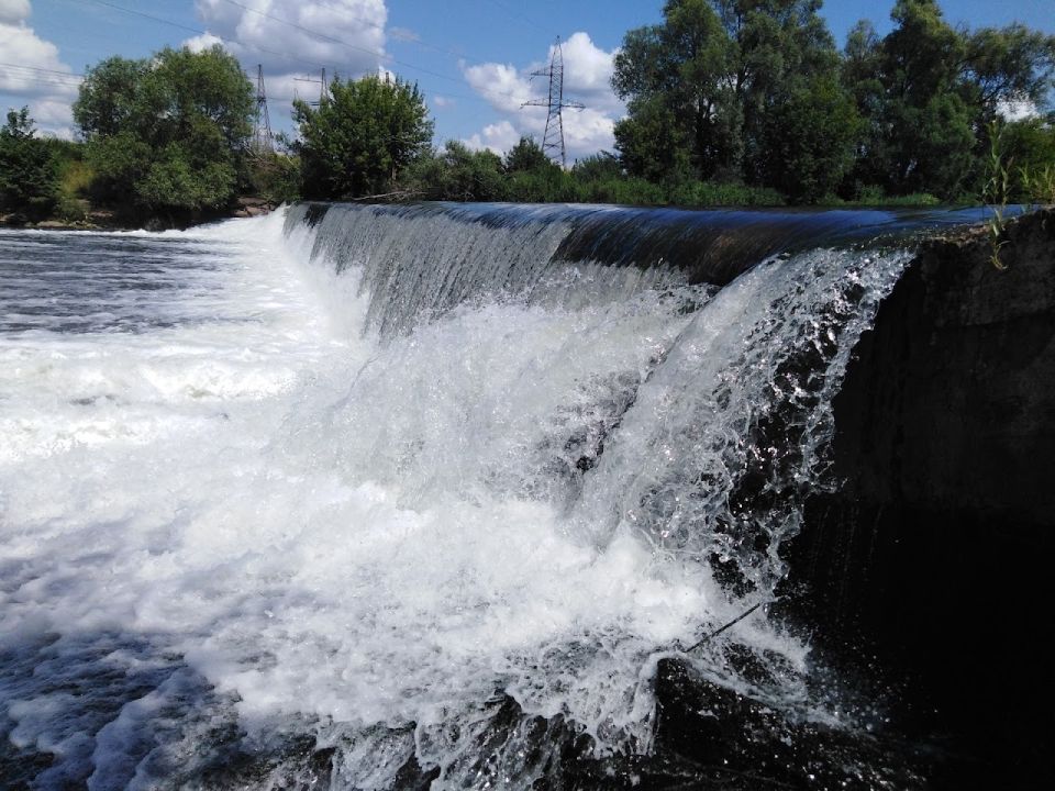 Водопад на реке Зай