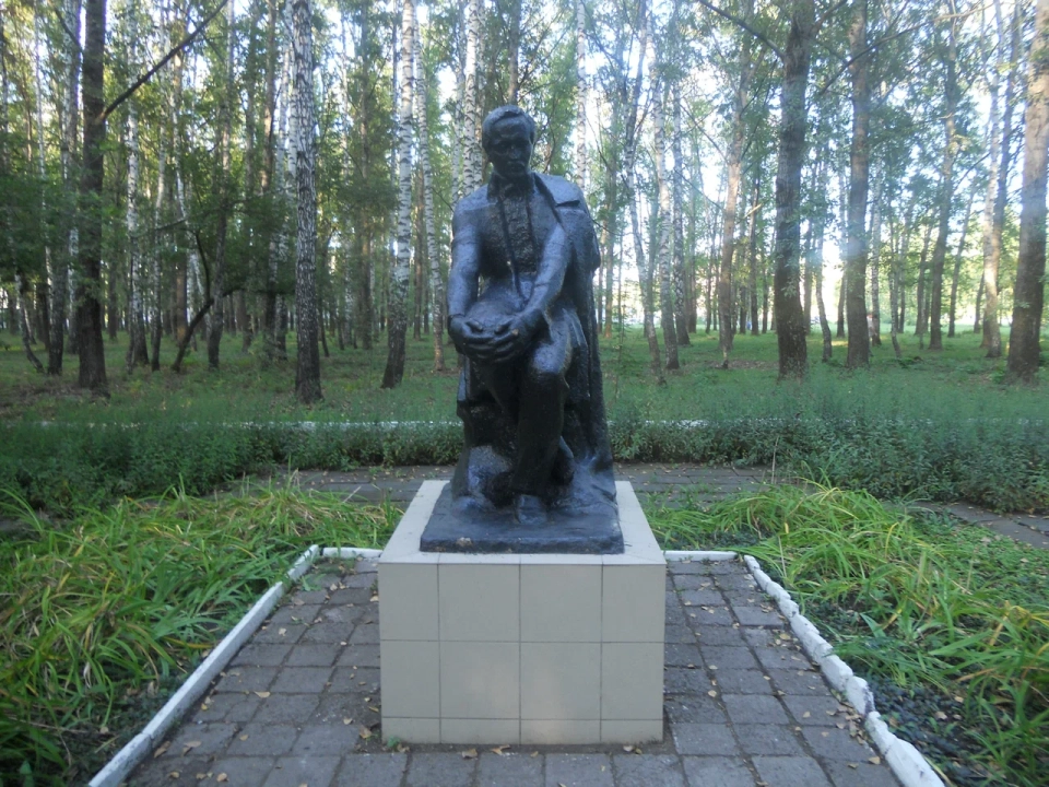 Памятник М.Ю. Лермонтову