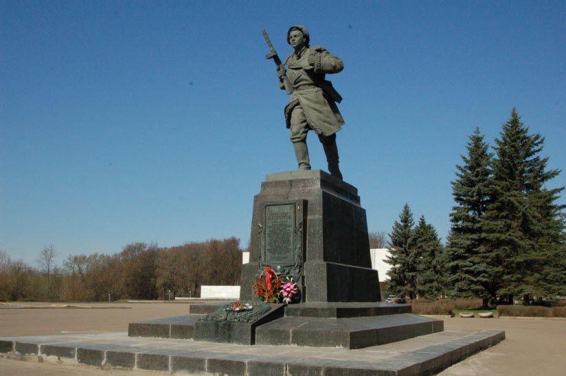 Памятник Александру Матросову