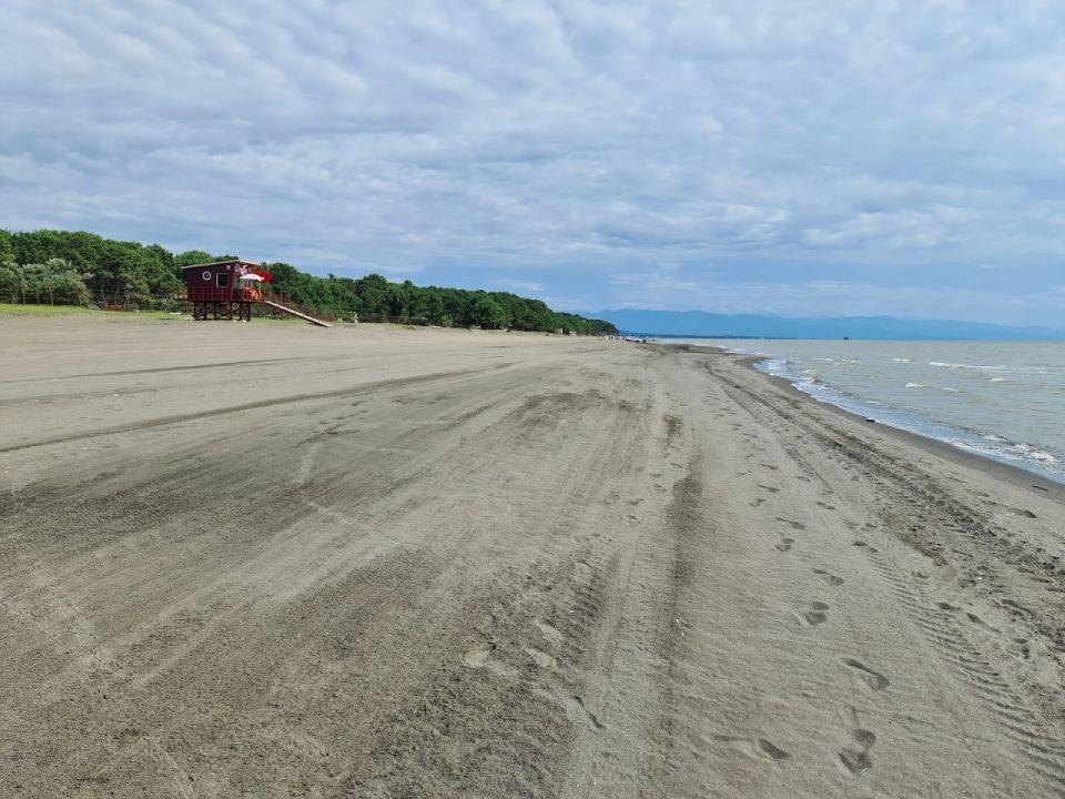 Пляж в Малтаква