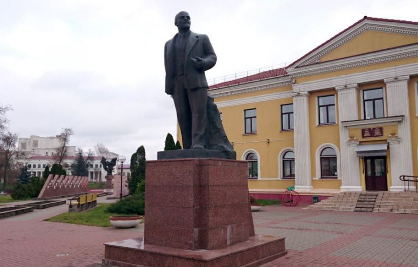 Памятник В.И. Ленину
