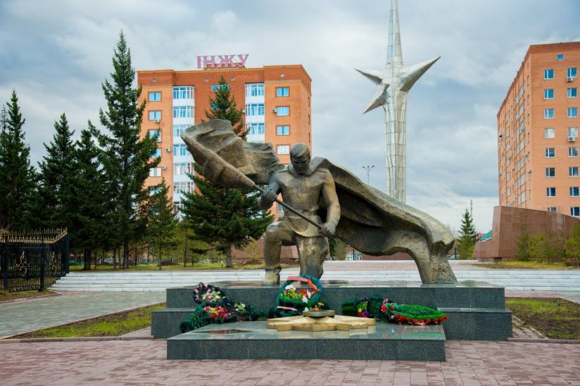 Памятник советским воинам