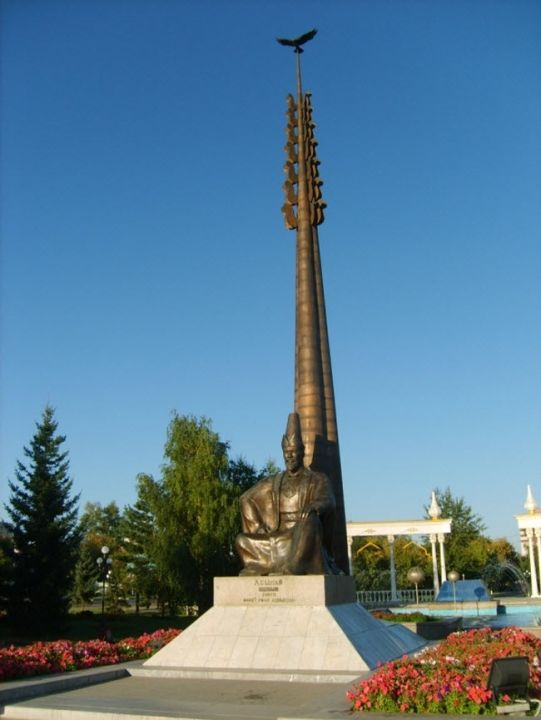 Памятник Абылай-хану