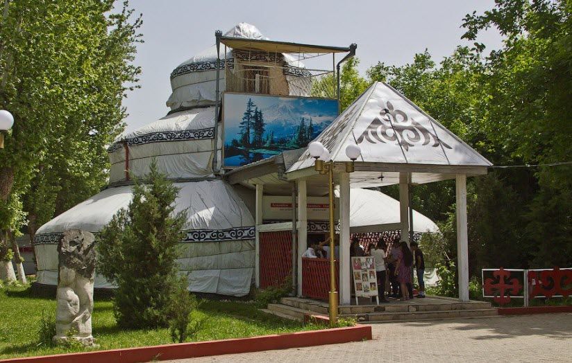 Трехэтажная юрта