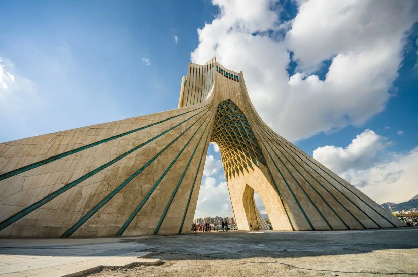 фото башни днем