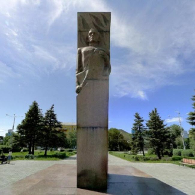 Памятник Якову Ушанову