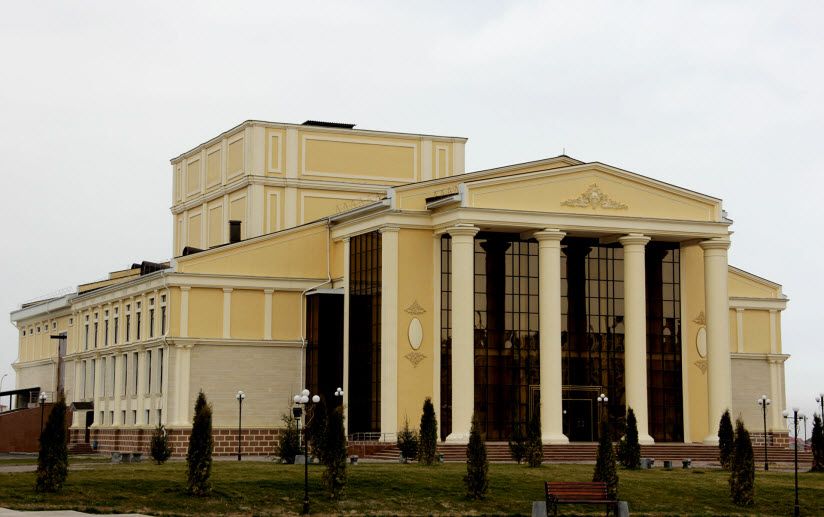 Казахский драматический театр имени Жумата Шанина
