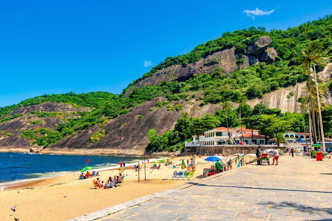 Пляж Red Beach