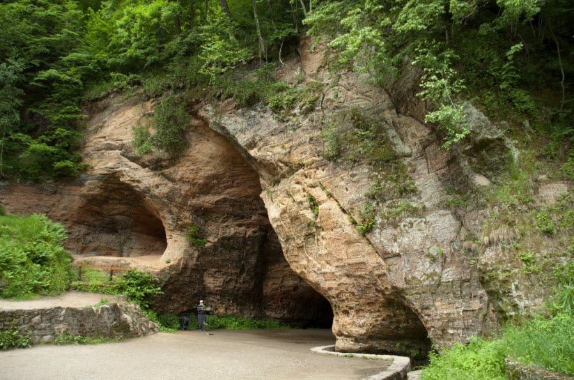 Пещера Гутманис