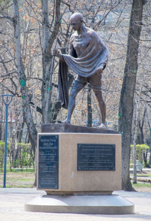 Памятник М.К. Ганди