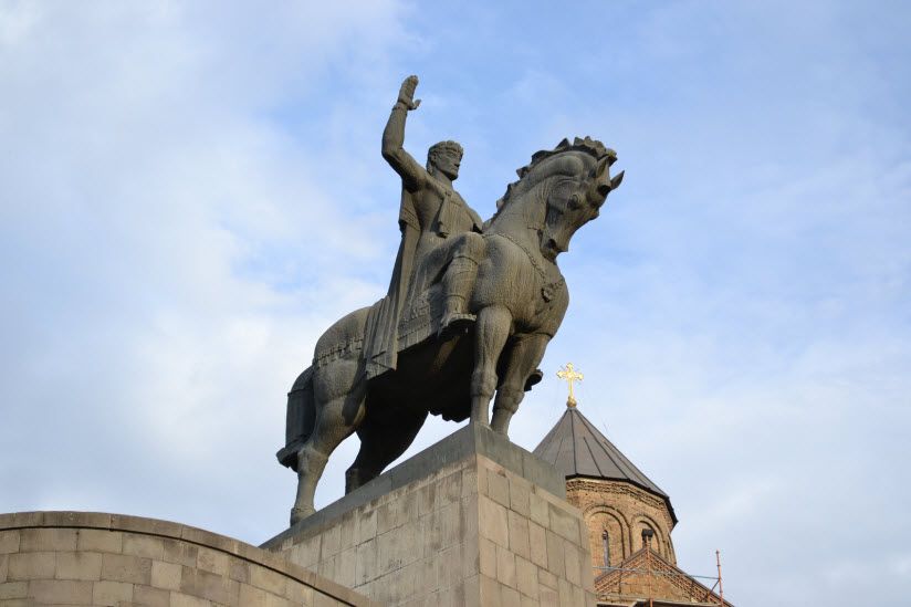 Памятник Вахтангу Горгасали