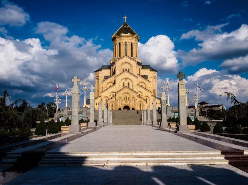 Храм Цминда Самеба