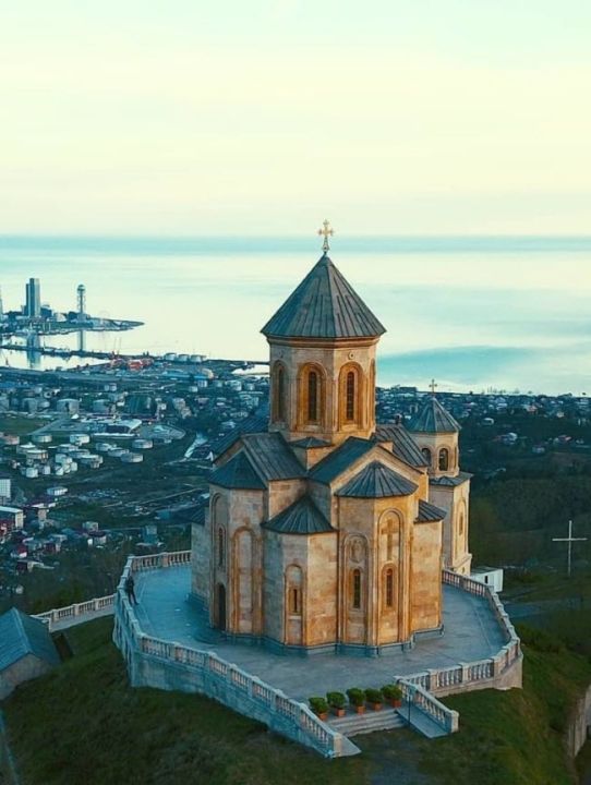 Монастырь Цминда Самеба