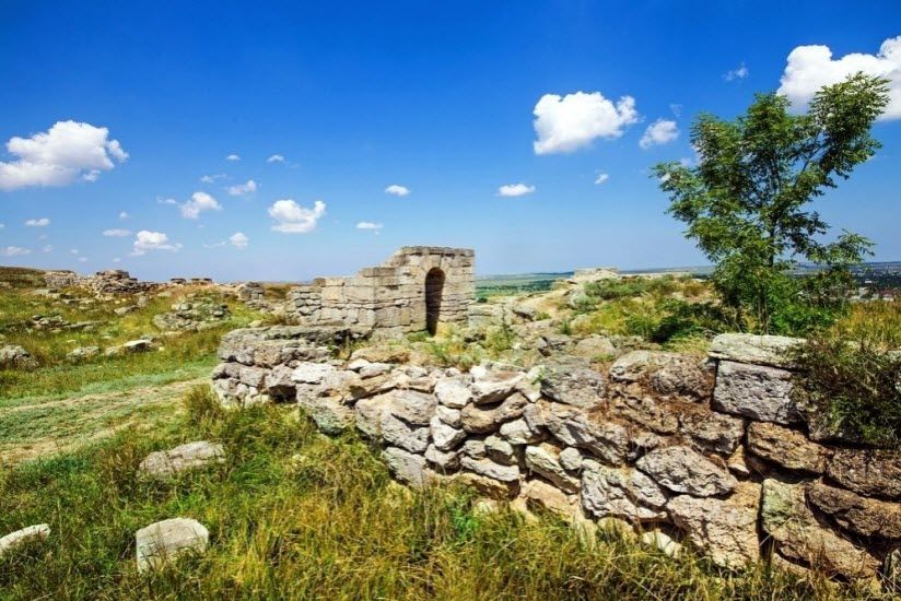 Руины Пантикапея