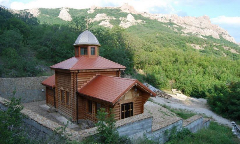 Кизилташский монастырь