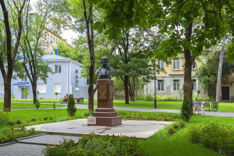 Сквер им. В.С. Высоцкого