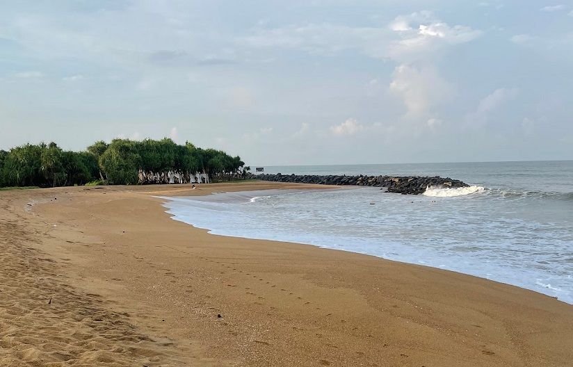Katukurunda Beach