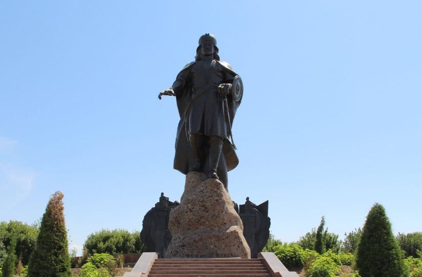 Мемориал Джелал ад-Дину Мангуберди