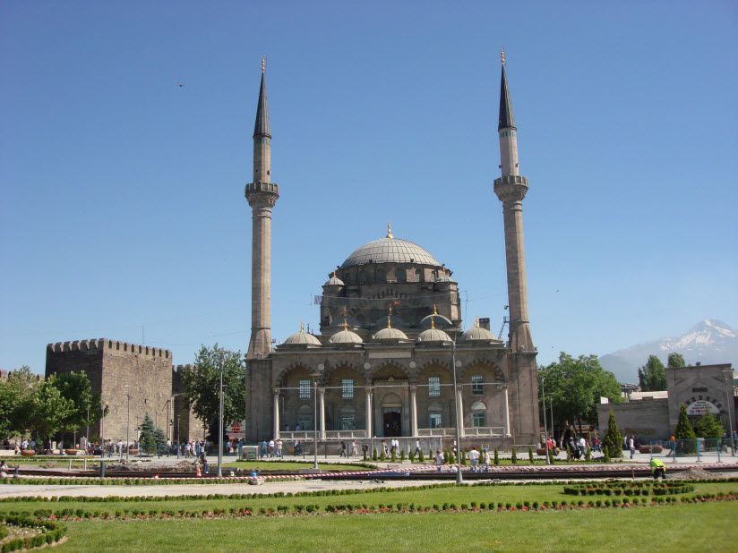 Мечеть Бюрюнгюз (Burunguz Camii)