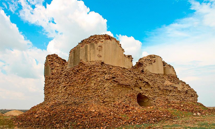 Курганы в Аль Дахире
