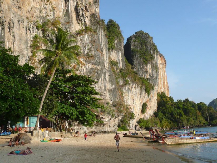 Tonsai Beach