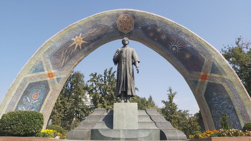 Памятник Рудаки