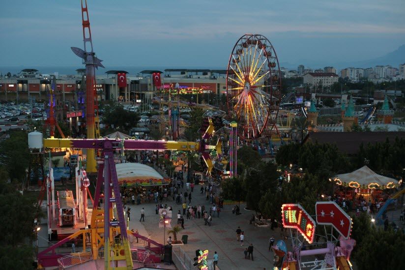 Aktur Lunapark
