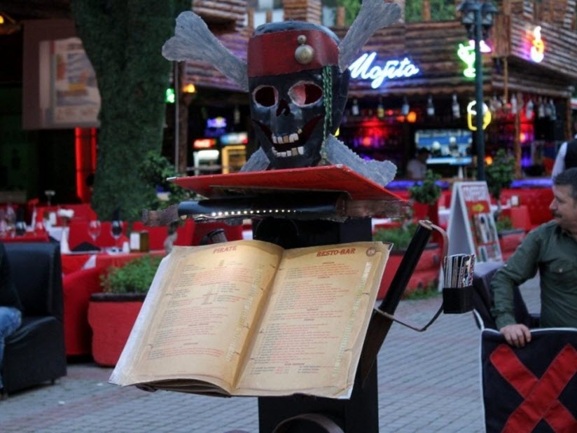 Captain Pirate Restaurant Cafe & Bar