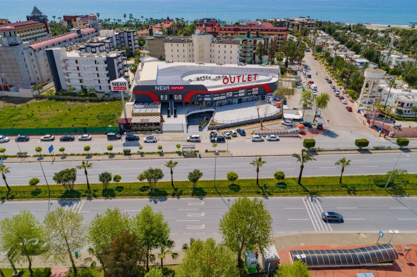 Торговый центр Neva Outlet