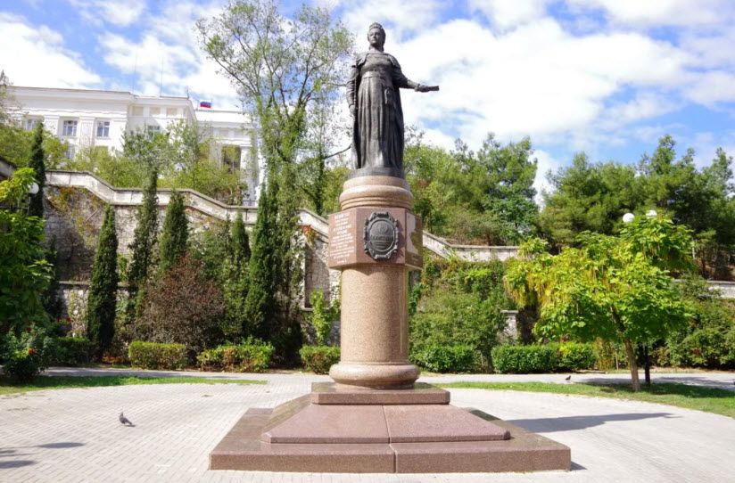 Памятник Екатерине II