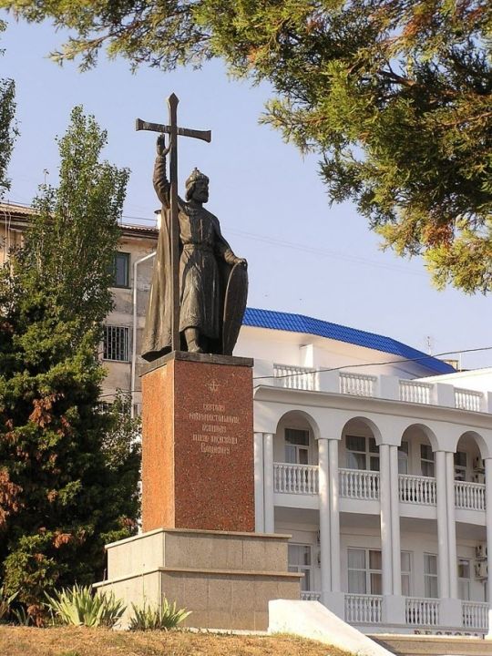 Памятник Князю Владимиру