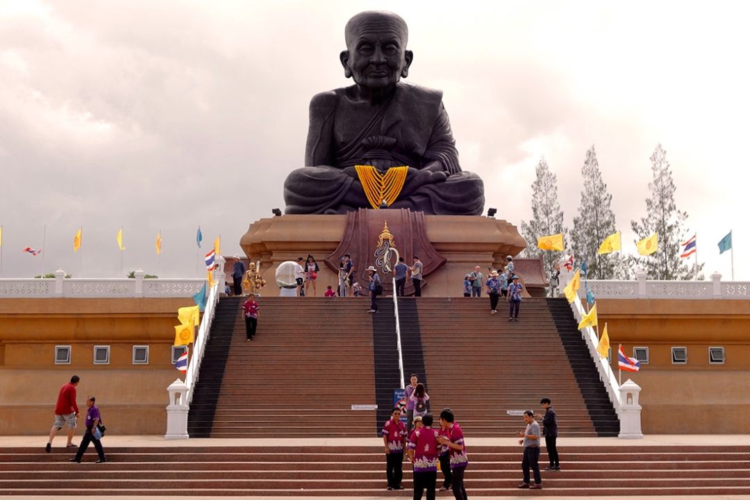 Храм Wat Huay Mongkol, Хуахин