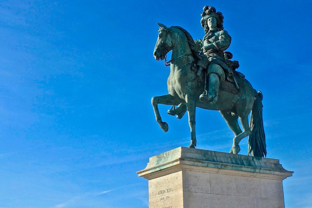 Памятник Людовику XIV, Версаль